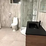 Διαμέρισμα Newly Renovated Modern 4-room - Centrally Located! *
